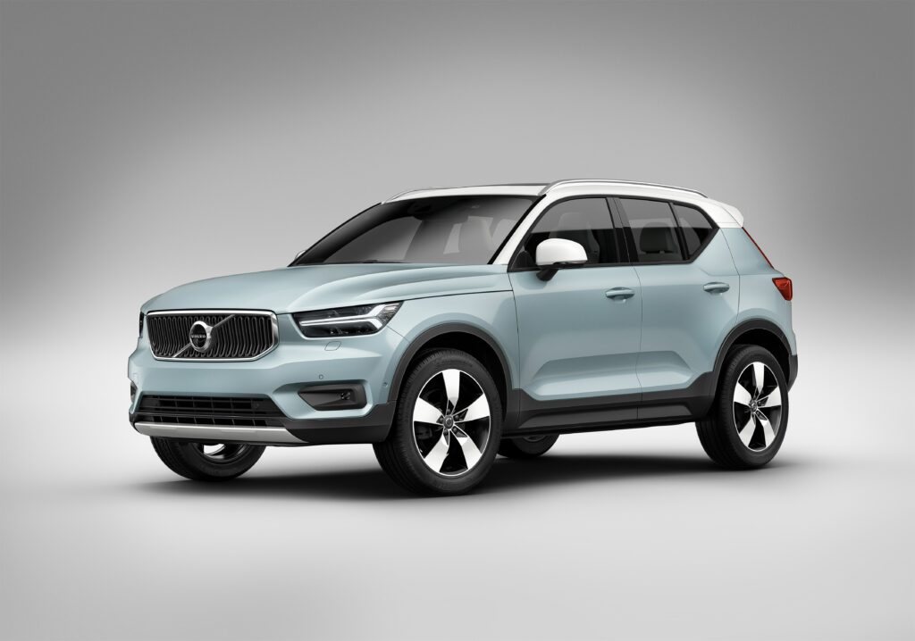 The Volvo XC40 Momentum, R-Design And Inscription – CMH Volvo Cars