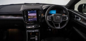 electricy-your-ride-with-volvo-electric-cars-xc-40-recharge-twin-motor-interior