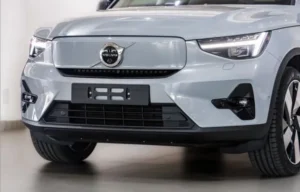 all-electric-compact-suv-c-40-front-grille