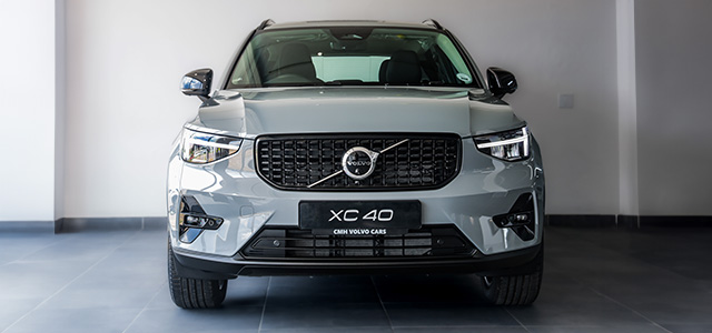 Volvo XC40 front