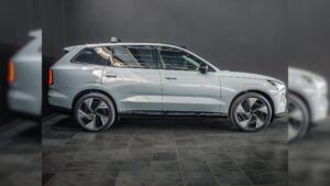 Volvo ex90 lectric Side view
