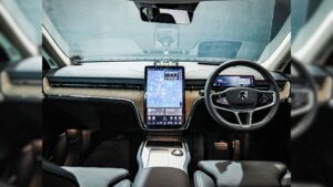 Volvo ex90 lectric - touchscreeen infortainment and multifunction stearing wheel